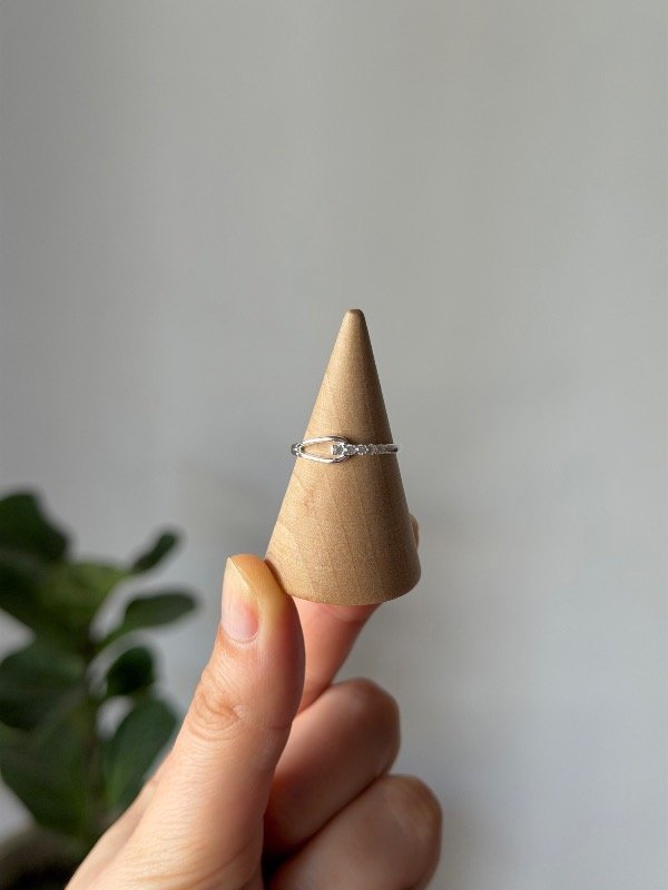 Producto - Anillo liso + cubics 17 mm