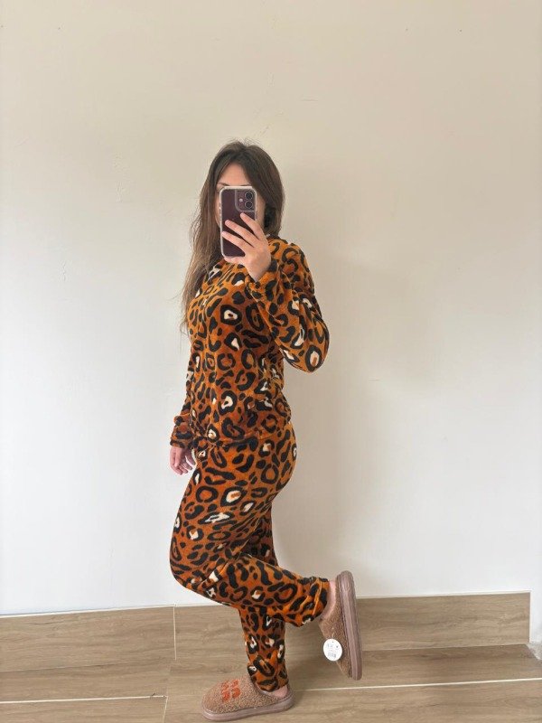 Producto - Pijama polar soft Jaguar pantalon + buzo - 3