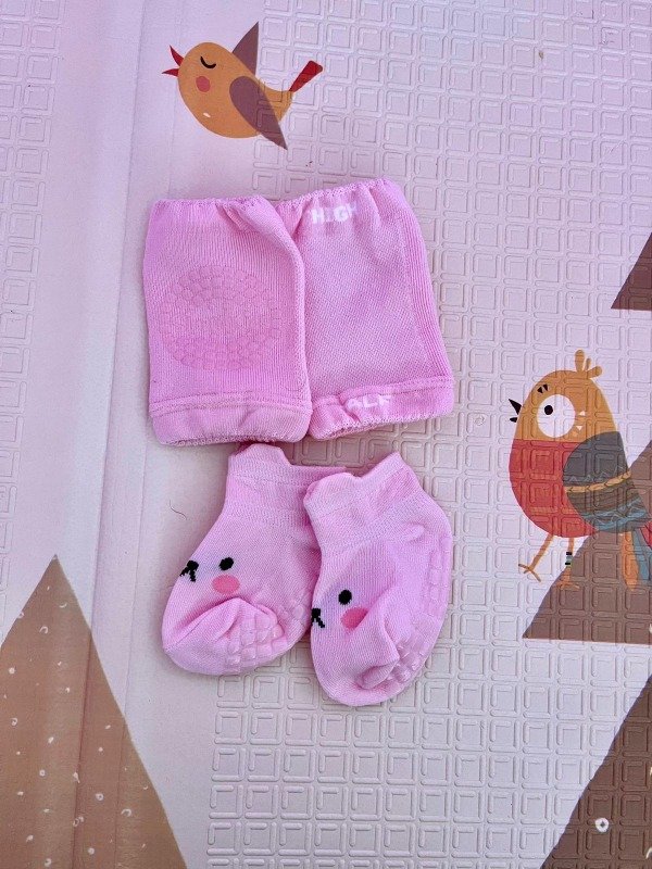 Producto - Set rodilleras y medias para Niñas marca Simply Kids Rosa Pastel