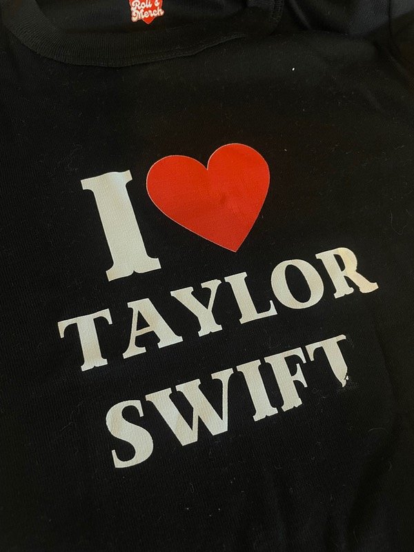 Producto - I love taylor- Baby tee OUTLET