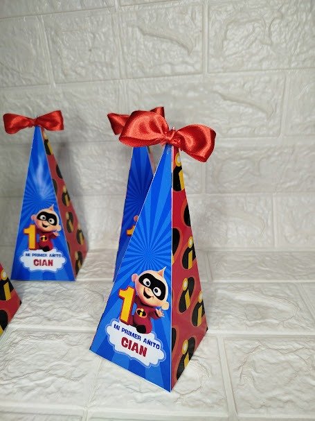 Producto - Piramides con moño x 10 und
