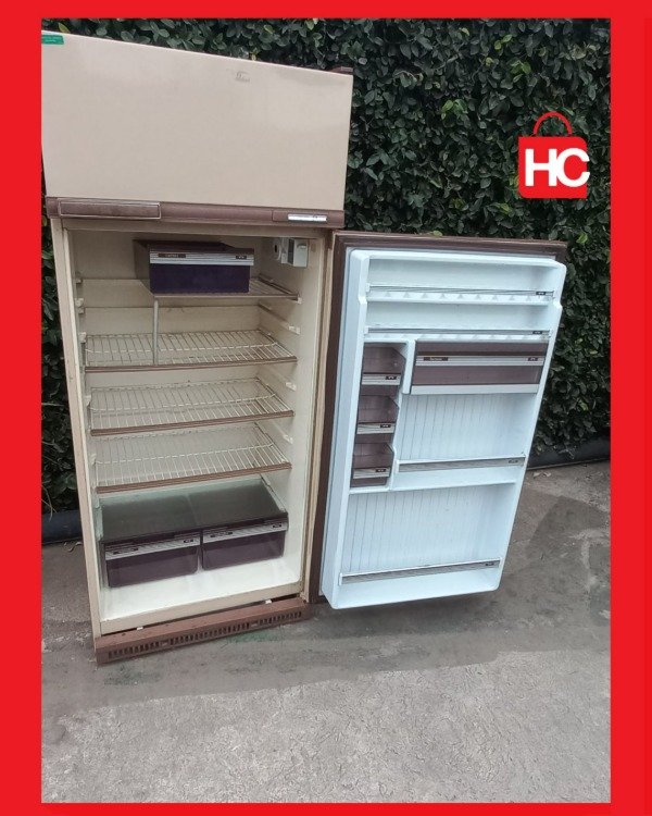 Producto - Heladera de 2 puertas con congelador Saccol Súper fiel y cumplidora - 8