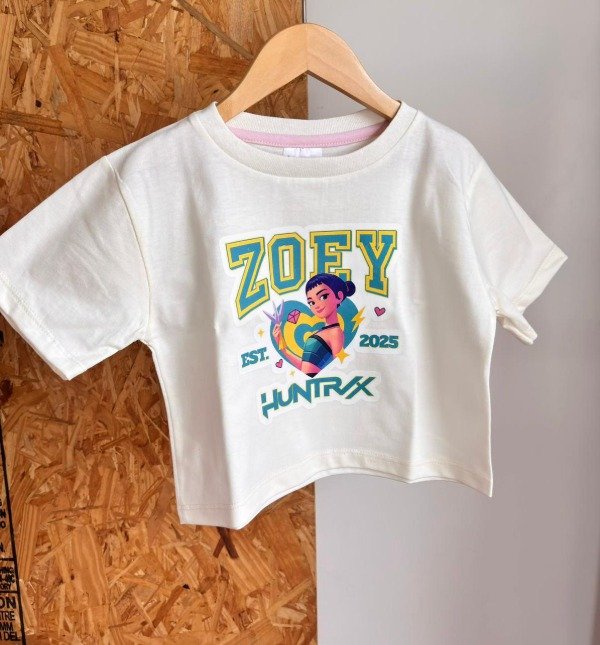 Producto - REMERA LAS GUERRERAS K POP ( ZOEY ) ENTREGA 15/11