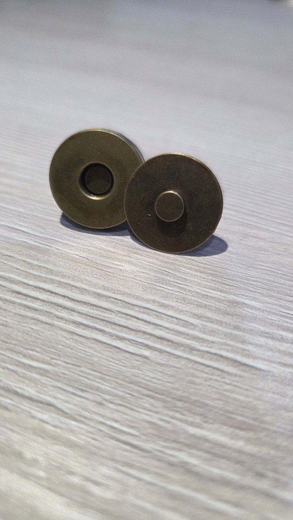 Producto - Broche imán simple x5 18mm Bronce