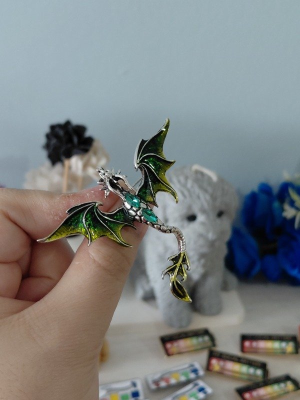 Producto - Pin metalizado - Dragón PREMIUM verde (Modelo 1)