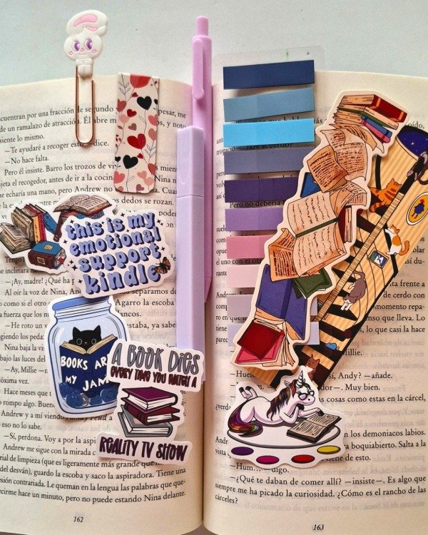 Producto - Pack literario "Booklover Inicial" lila