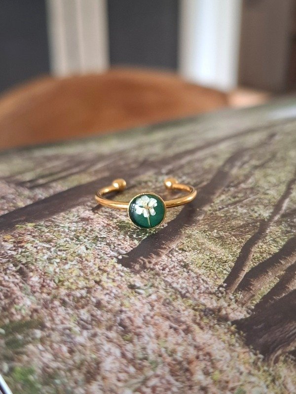 Producto - destello jade en mano