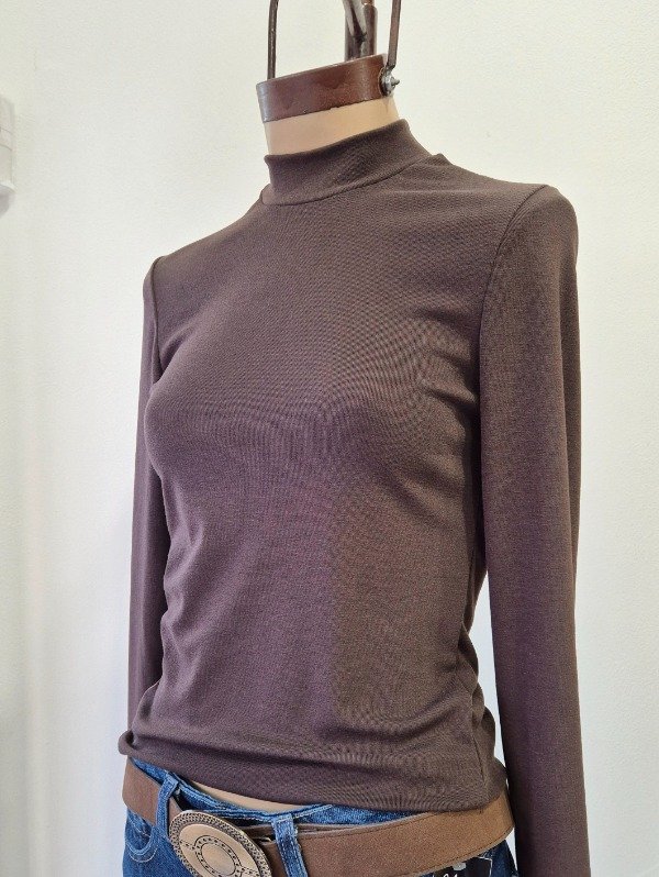 Producto - POLERA VELMA