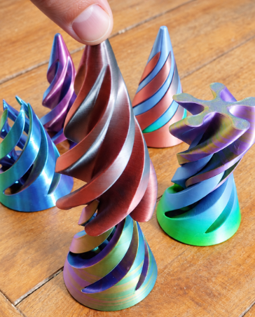 Producto - CONO ESPIRAL antiestrés (impresión 3D). Alto: 8cm. Diámetro: 5cm. - 0