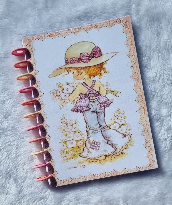 Producto - Cuaderno Inteligente A4 Portada Muñeca