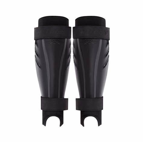 Producto - Canilleras Raccoon Storm negras - 1