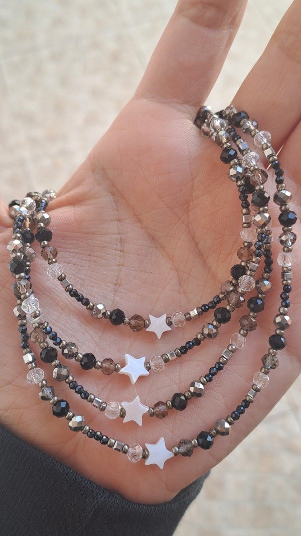 Producto - Collar mix de cristales negros y estrella nacar
