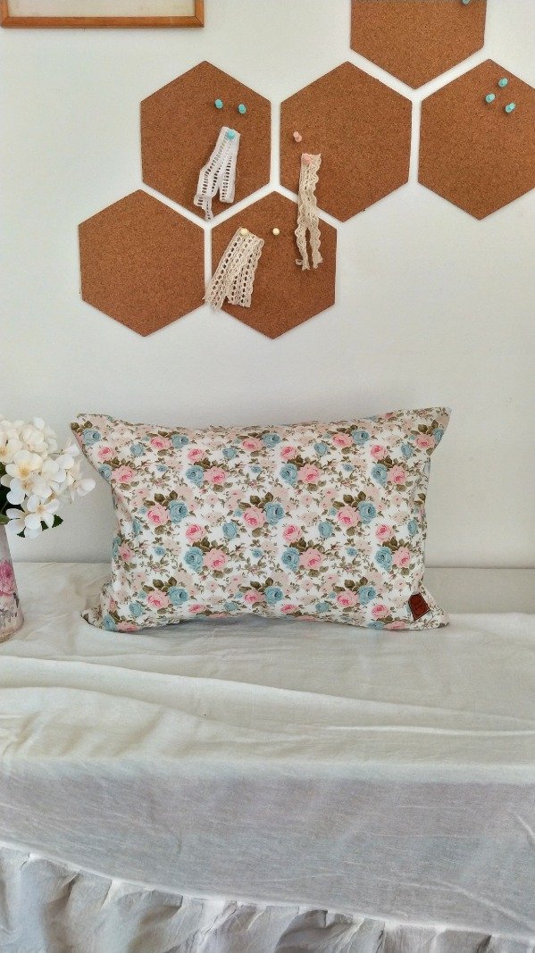 Producto - Almohadón shabby fondo blanco