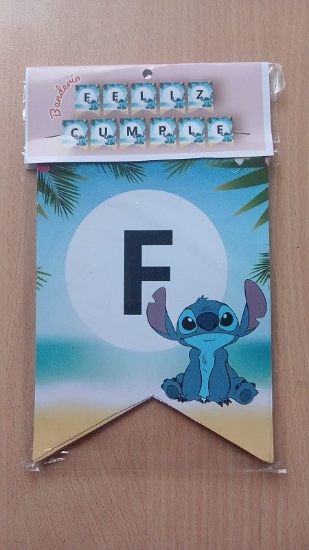 Producto - Banderín Personaje "FC" Stitch