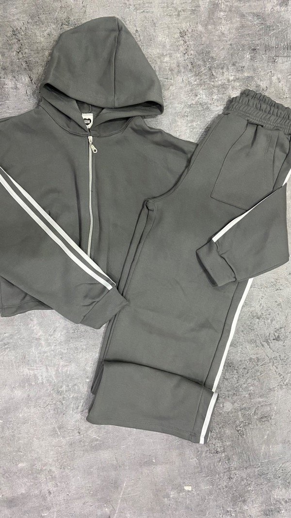 Producto - Conjunto Joggins gris