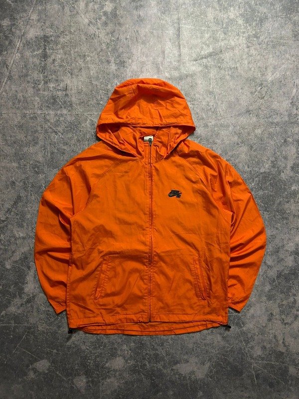 Producto - CAMPERA NIKE T:M