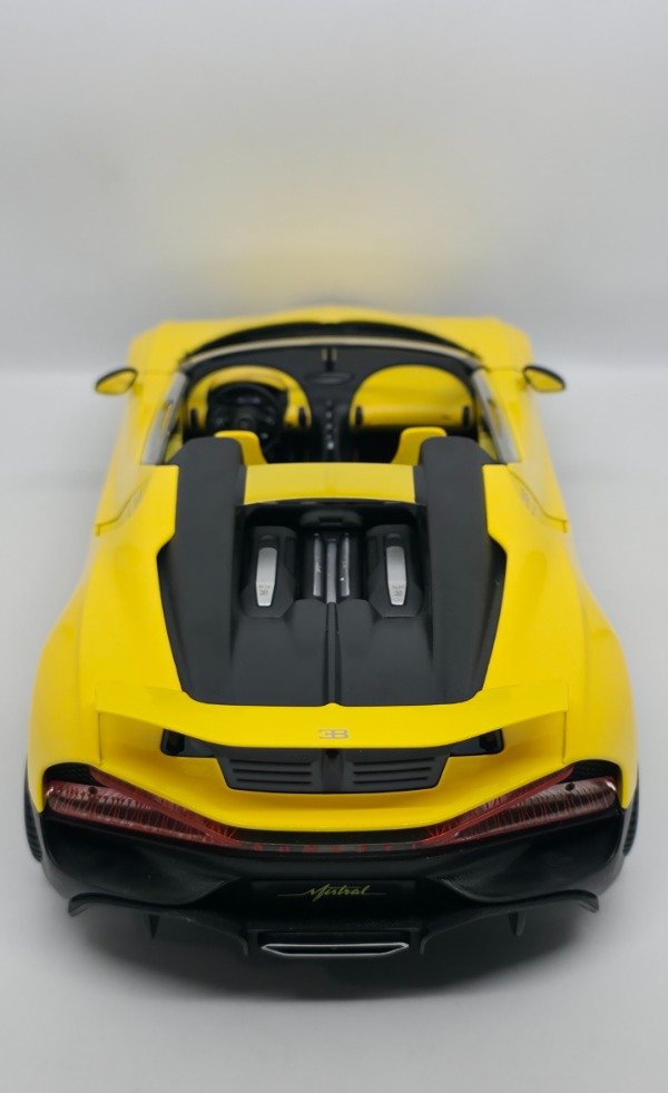 Producto - Bugatti mistral - 3