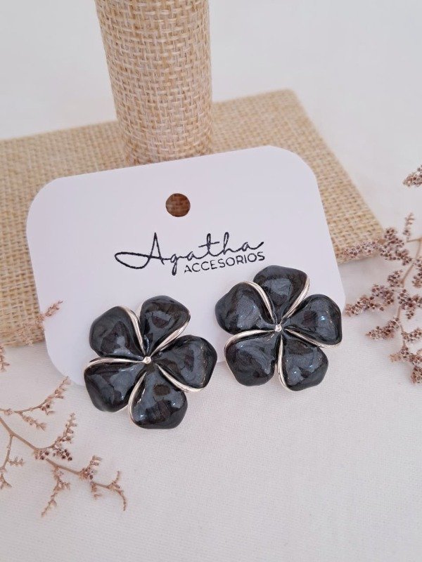 Producto - Aros AB flor esmaltada negra
