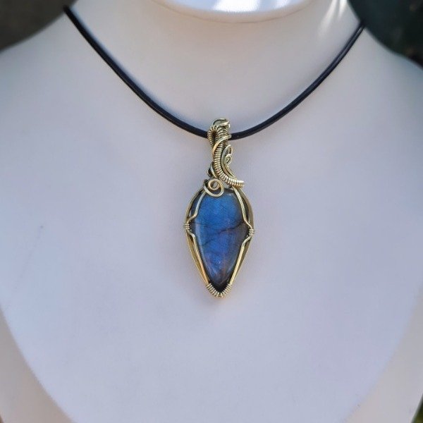 Producto - DIJE CON LABRADORITA GOTA