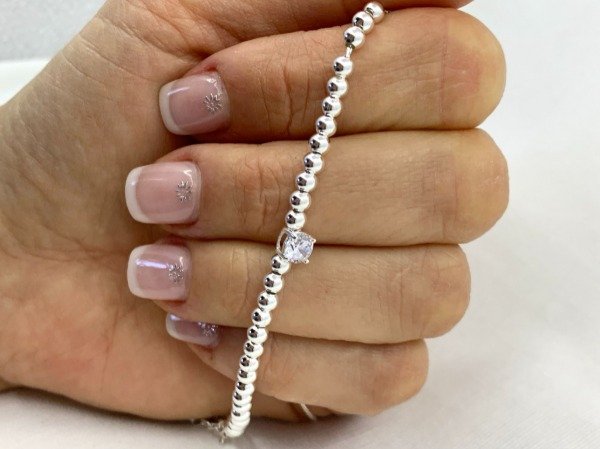 Producto - CHOKER con bolitas y cubic central
