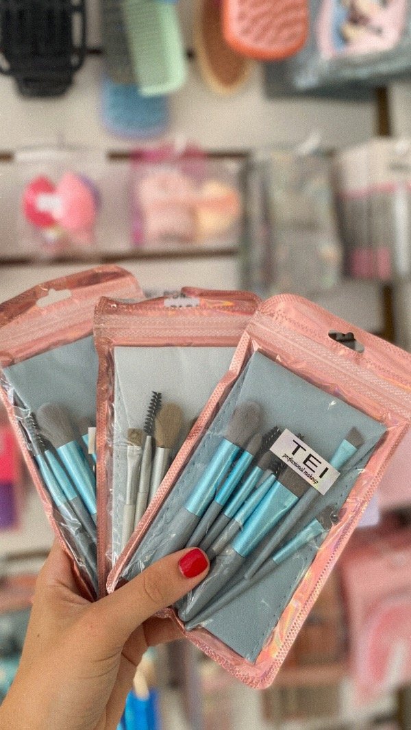 Producto - Set de brochas con estuche Tei