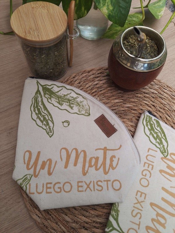 Producto - Set Porta Mate + Yerbera "LUEGO EXISTO" - 1