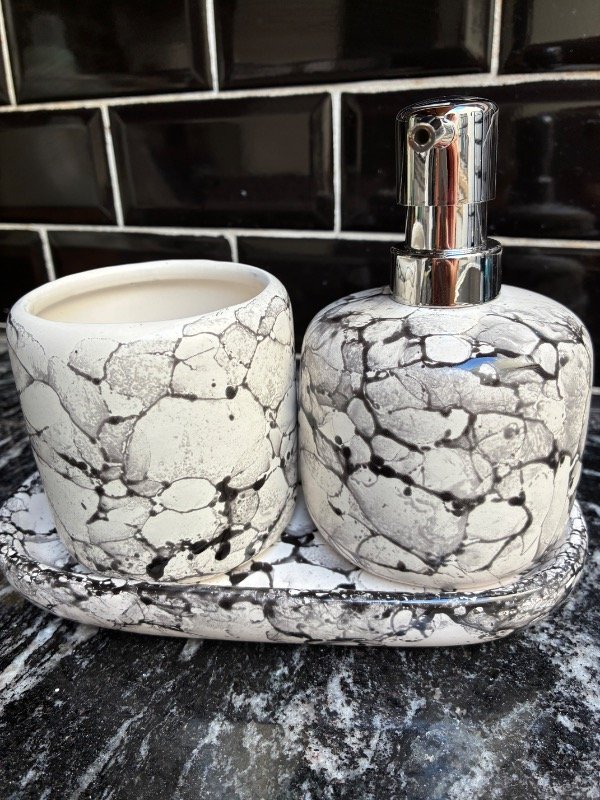 Producto - Set de baño marmolado