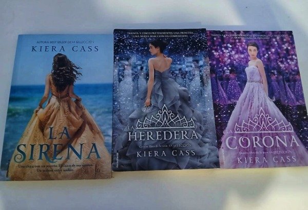 Producto - LIBROS JUNTOS DE KIERA CASS