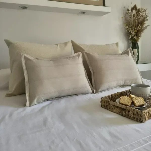Producto - Combo x4 Almohadones - Off White 50x60 Pana + Beige 40x50 Algodón con Lurex