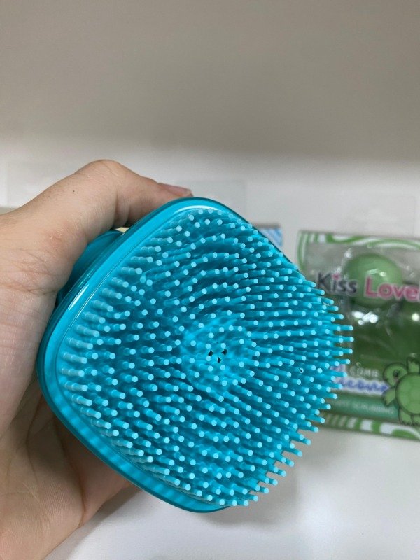 Producto - CEPILLO MASAJEADOR PARA SHAMPOO KISS LOVELY