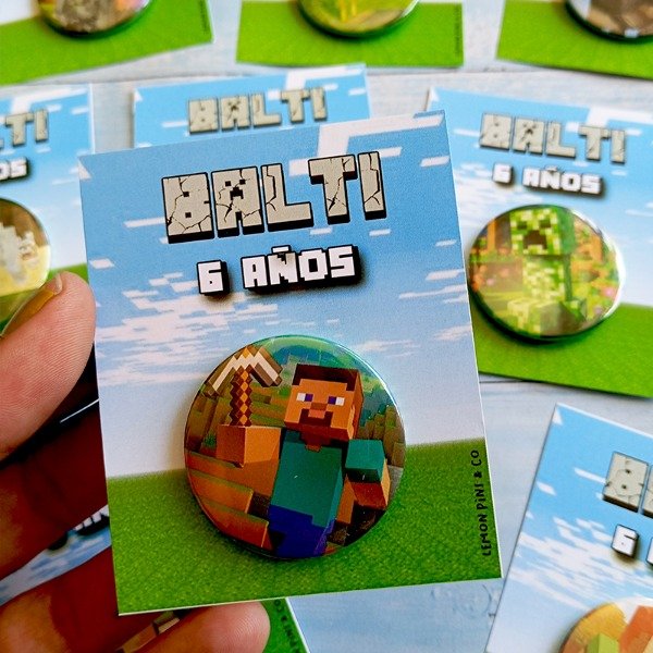 Producto - Pines minecraft (video game) 38 mm con tarjeta personalizada