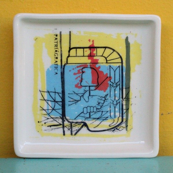 Producto - Platos Cuadrados. Escudo PJ