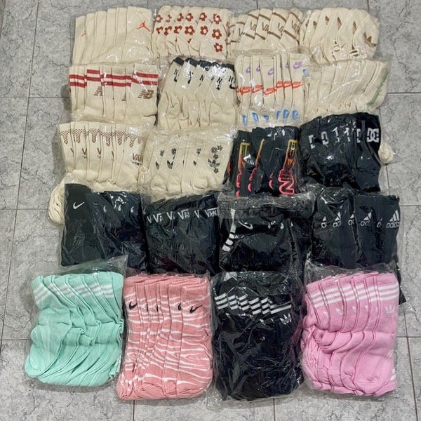 Producto - Docena surtida de tenis de color