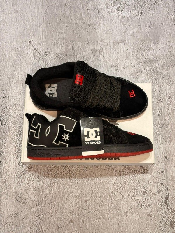 Producto - ZAPATILLAS DC NEGRAS/ROJO