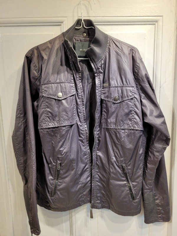 Producto - Campera UFO NEW YORK gris Talle S - PRECIO: 70X
