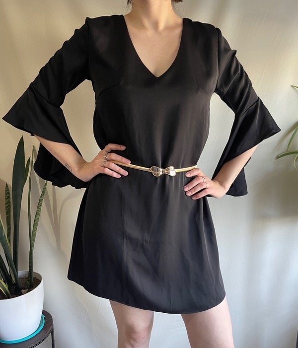 Producto - Vestido c/voladitos en mangas