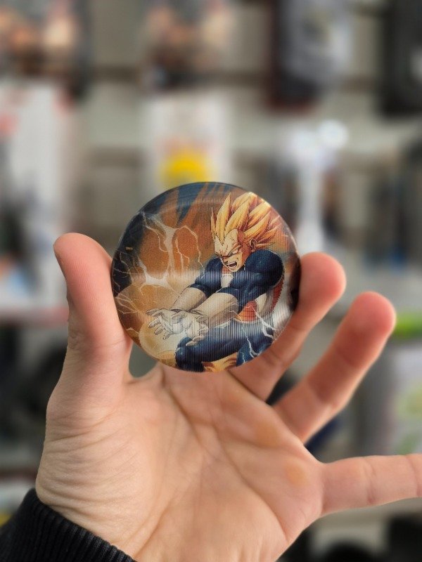 Producto - Pin Vegeta Ssj holográfico