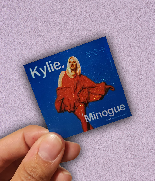 Producto - STICKER HOLOGRÁFICO- KYLIE MINOGUE #TENSIONTOUR AZUL