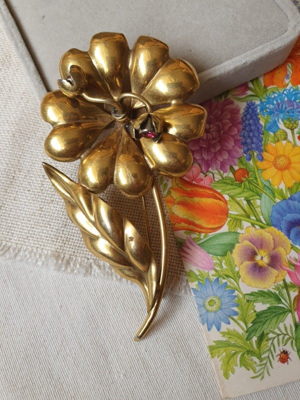 Producto - Prendedor 50s FLORA M.R.