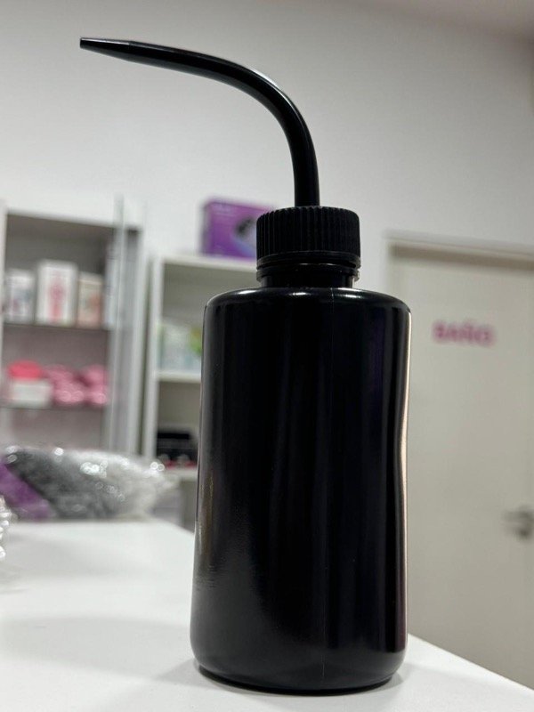 Producto - Botella pico curvo NEGRA