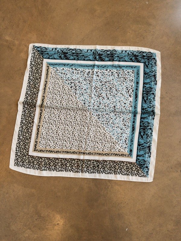 Producto - PAÑUELO MADAGASCAR - M