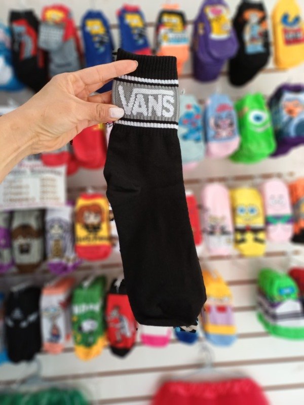 Producto - Tenis Vans negra logo gris