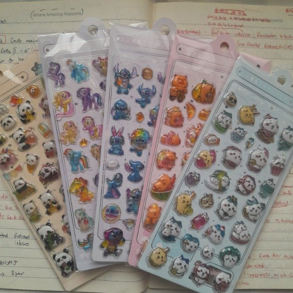 Producto - Sticker relieve "chiikawa, panda, capyara, etc"