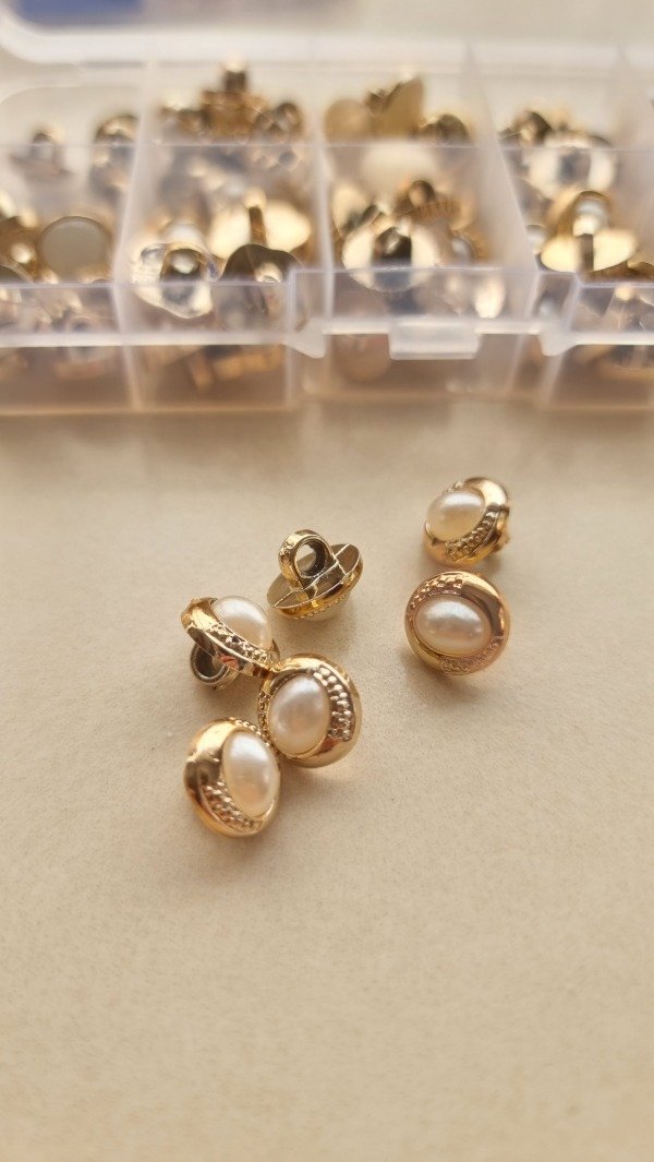 Producto - Dorado fantasía con perla MODELO6-11mm