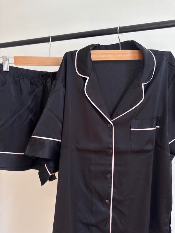 Producto - Pijama corto camisero satén negro - 4
