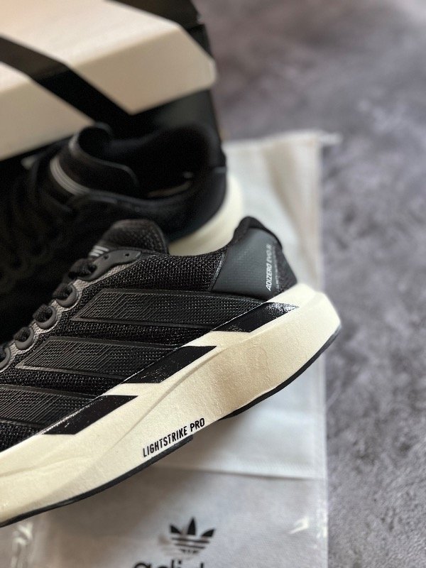 Producto - Adidas Adizero - negro y blanco - 2