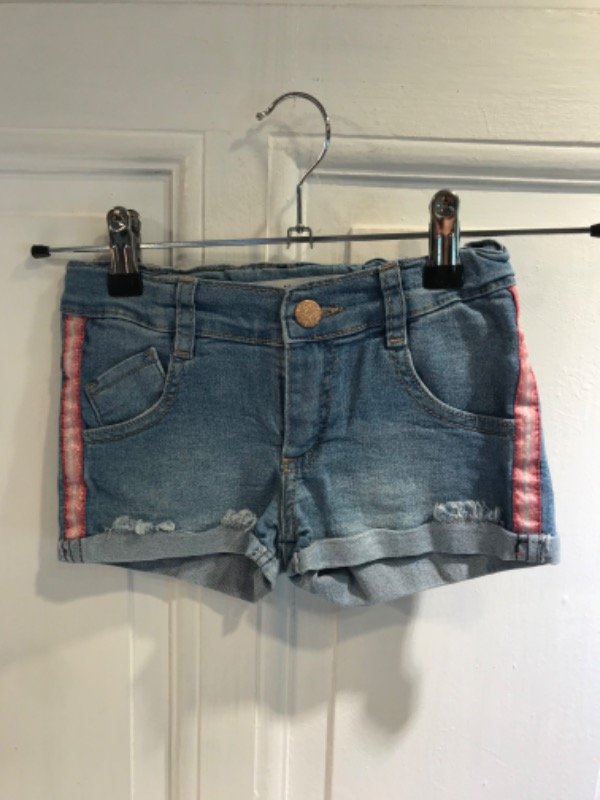 Producto - Short ADVANCED de jean celeste tiras rosas brillos-Talle 4- PRECIO: 8x