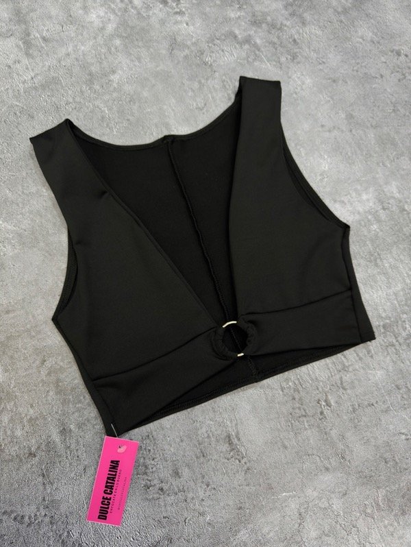 Producto - Top negro con argolla