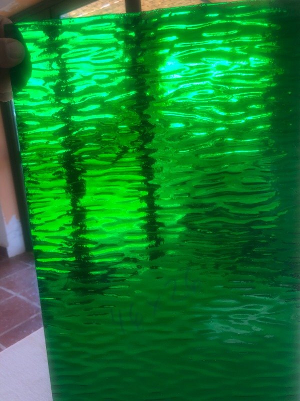 Producto - Vidrio importado color verde oliva oscuro  150 F (Dark olive green )