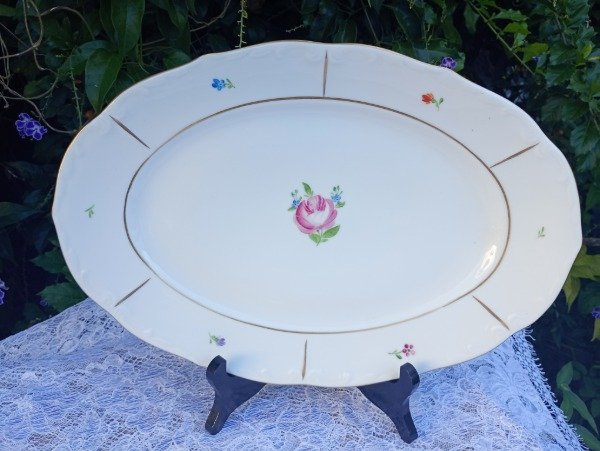 Producto - Fuente ovalada mediana de porcelana Dinamarquesa WJS